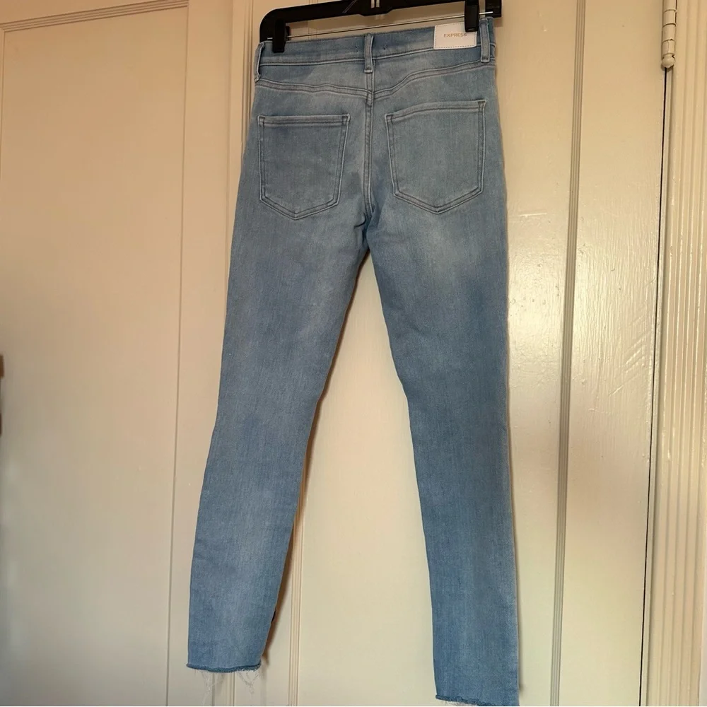 Express Ripped Skinny Mid Rise Jeans Size 4 - Picture 3 of 9